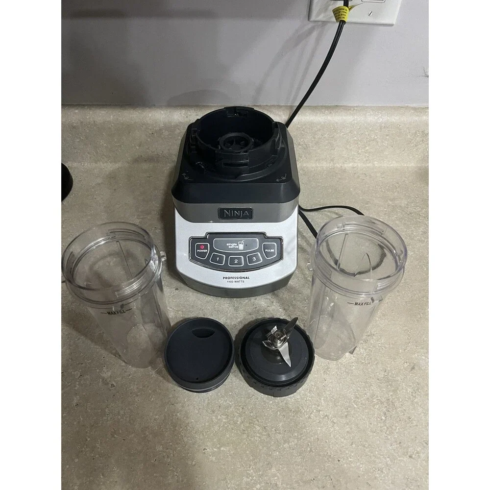 Ninja Professional Blender BL660 30 Base 1100W 2 Single Serve Cups Blade READ